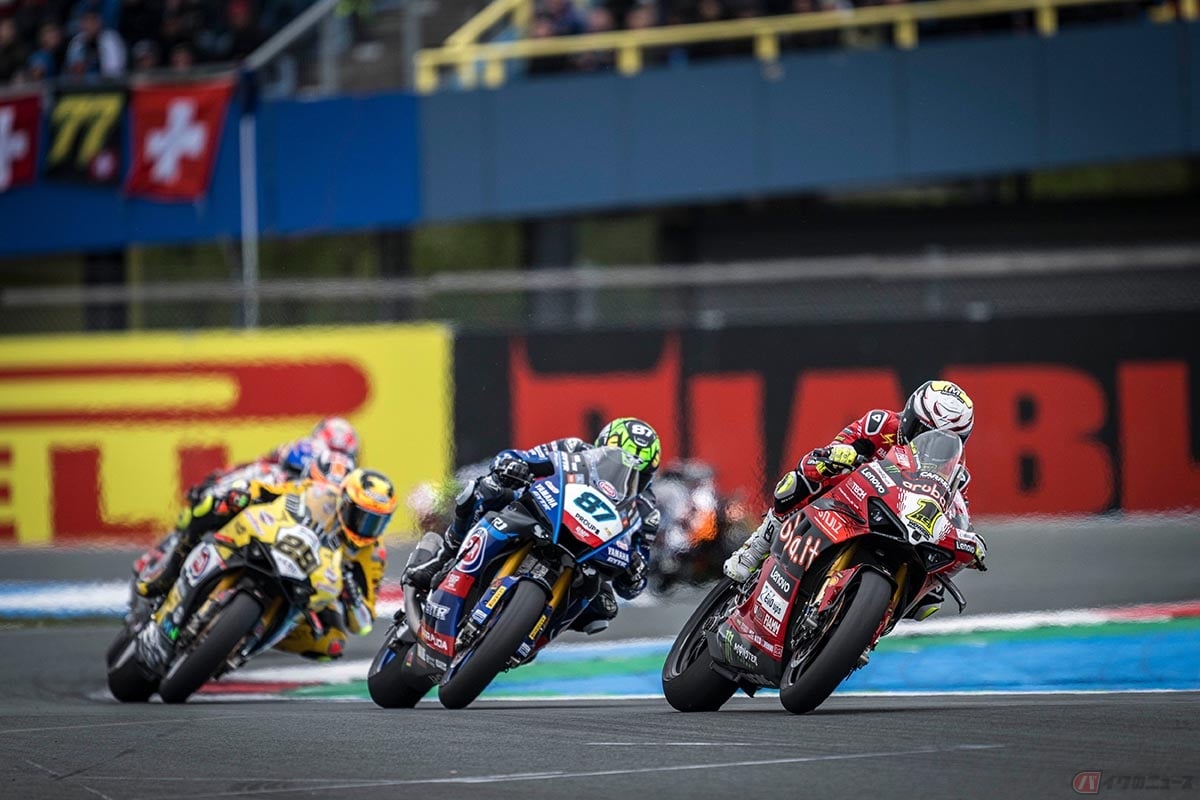 スーパーバイク世界選手権(SBK)2024年シーズン第3戦オランダ決勝レースの様子