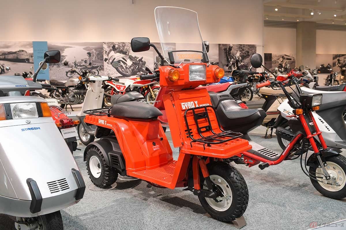 1982年に新登場となったホンダ「GYRO X」は、SUVと言うよりもハードな4輪駆動車的スタイルも際立った特徴のひとつ。アウトドアを満喫できるバイク版「ヘビーデューティ」
