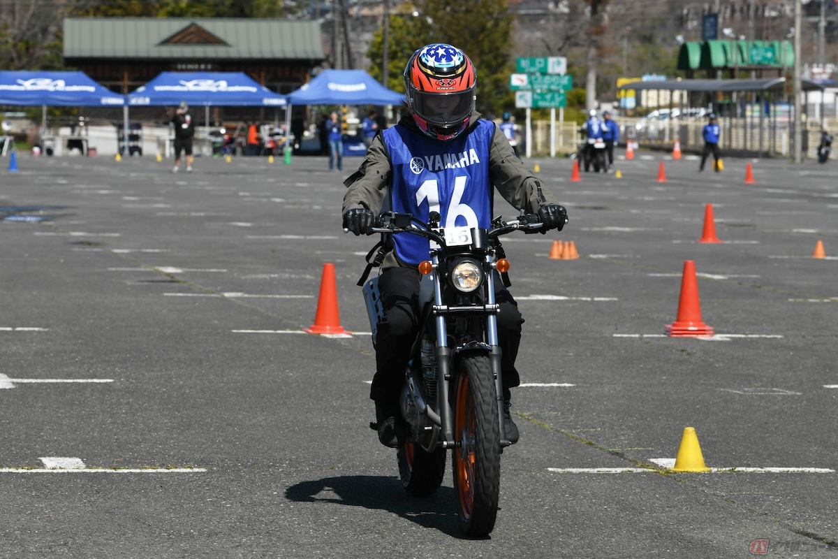 トリッカーのクラッチが繋がる場所を探すのに苦戦した