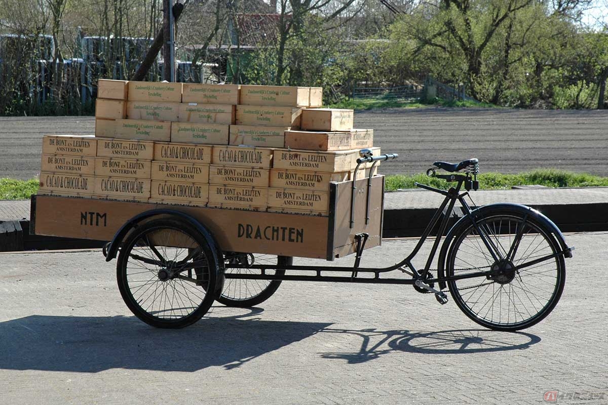 クルマと自転車、先に発明されたのはどっち？