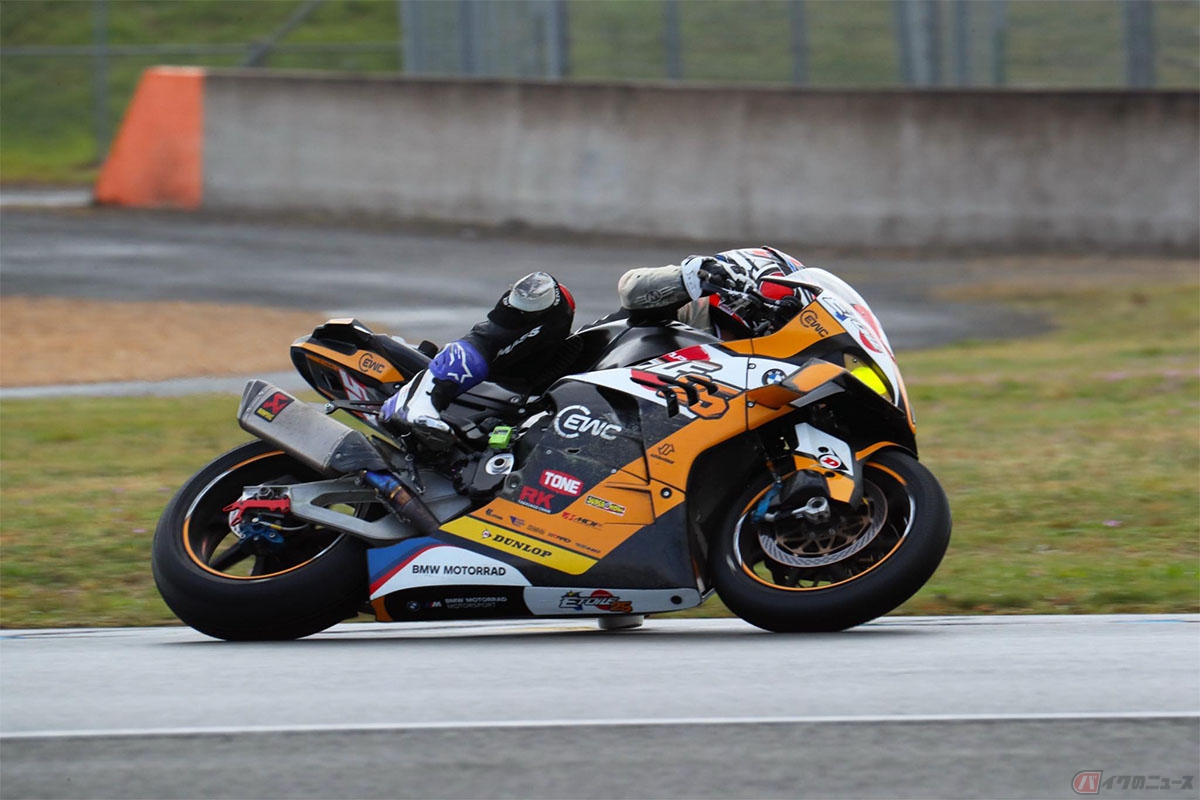 EWC 開幕戦 ル・マン24時間レースの公式テストでブガッティサーキットを走る大久保光選手