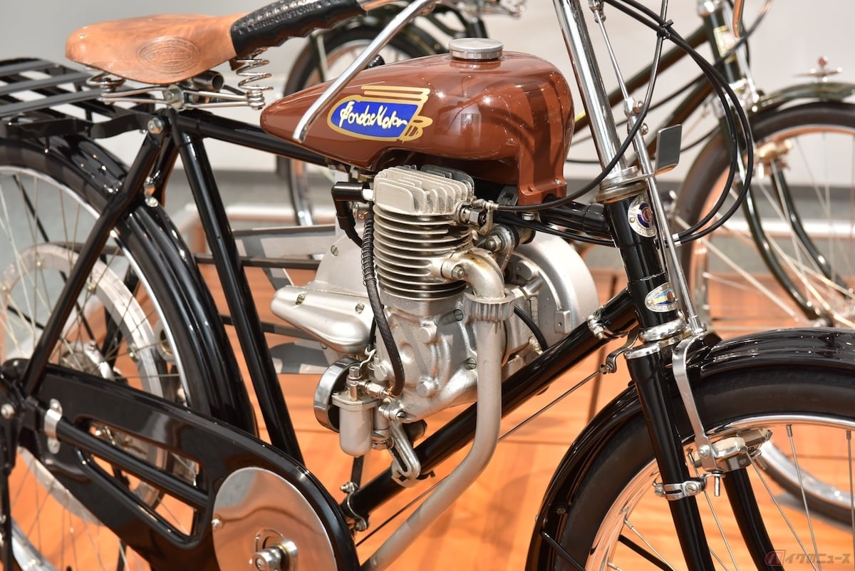 バイクは元々自転車のフレームにエンジンを載せたものがルーツ