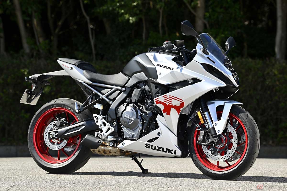 スズキ「GSX-8R」