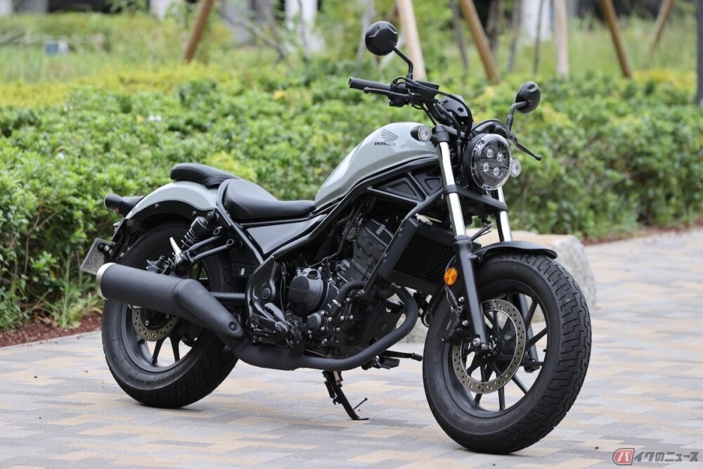 ソニッククラフティが開発・販売するコンプリート車両「VESGRIDE-hygge(ベスグライド ヒュッゲ)」のベースとなるホンダ「レブル250」