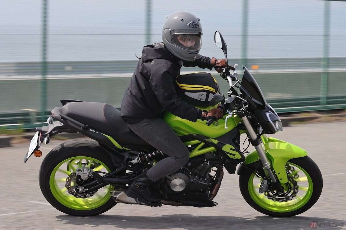 バイクの運転はクルマの運転に比べると体力が求められる傾向にある