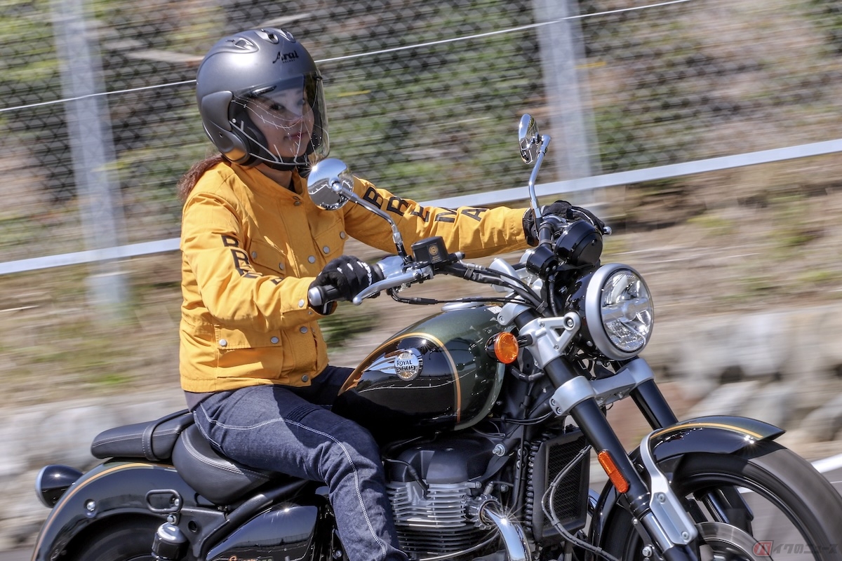 ロイヤルエンフィールドの大型クルーザーモデル『スーパーメテオ650』をご紹介します