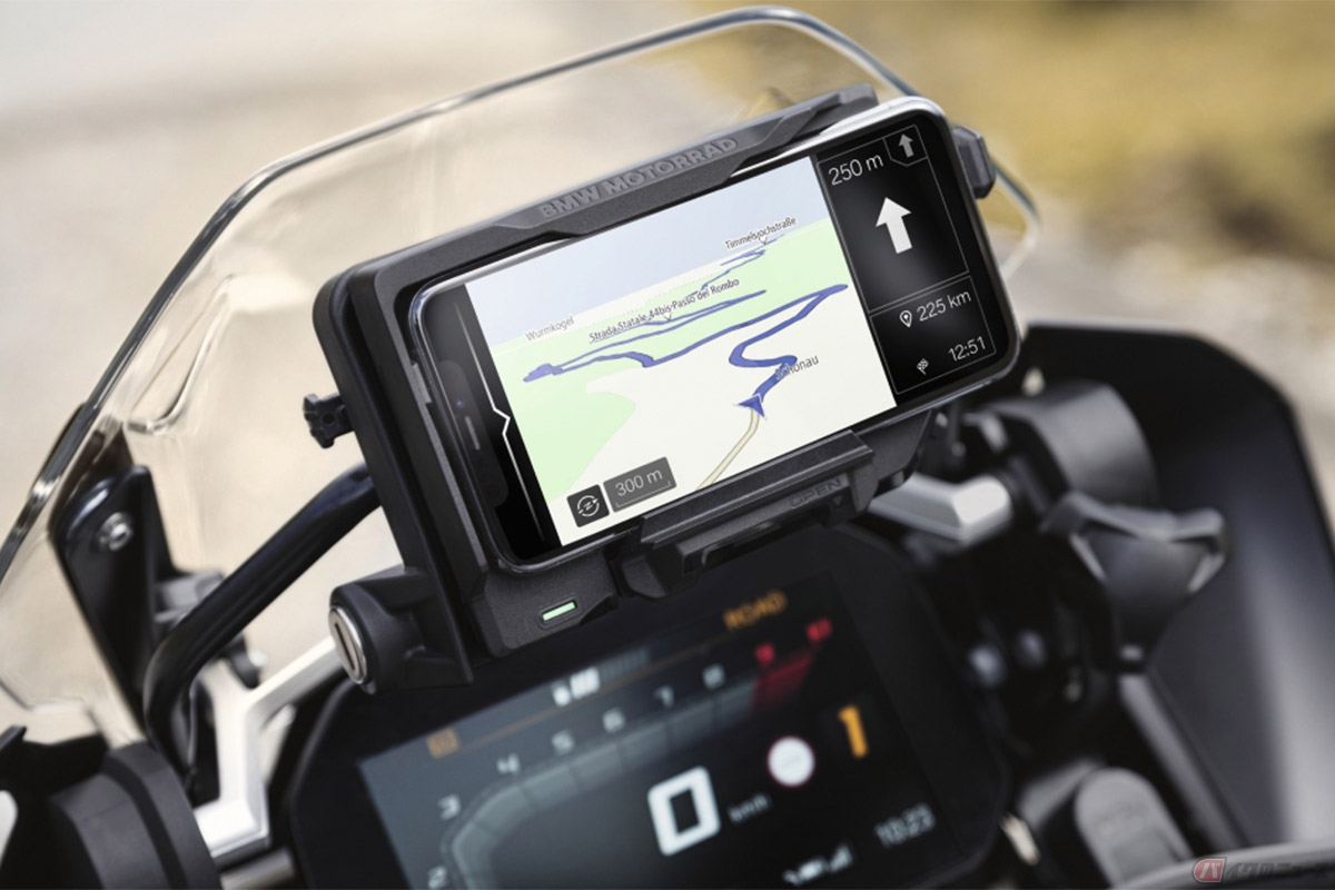 BMWモトラッドのグローバルラインナップへの提供が発表されたTomTomのナビゲーションスタック