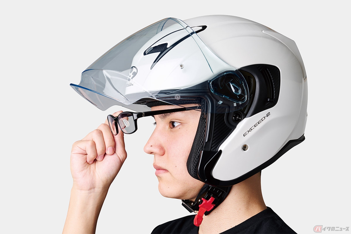 オージーケーカブトから登場する新たなオープンフェイス「EXCEED-2」