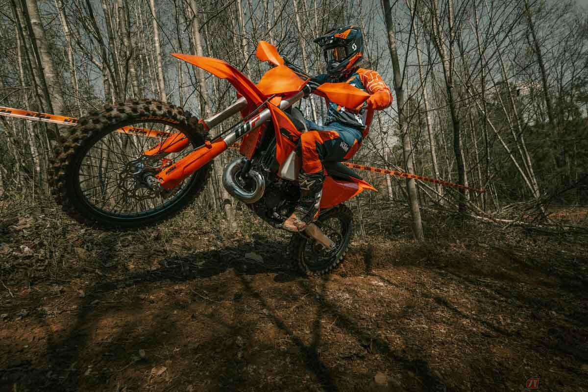 KTM「XC」MY2025
