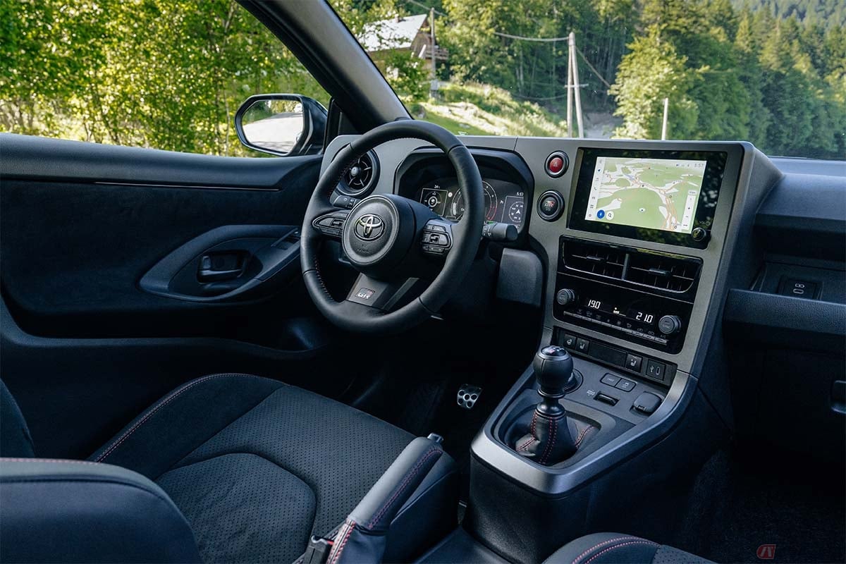 欧州で公開されたトヨタ「GRヤリス」の2024年モデルの内装