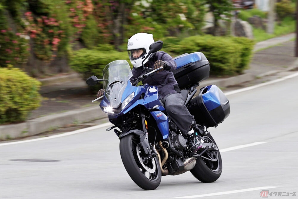 大人気バイク用インカム、B+COM（ビーコム）の最新ハイエンドモデル