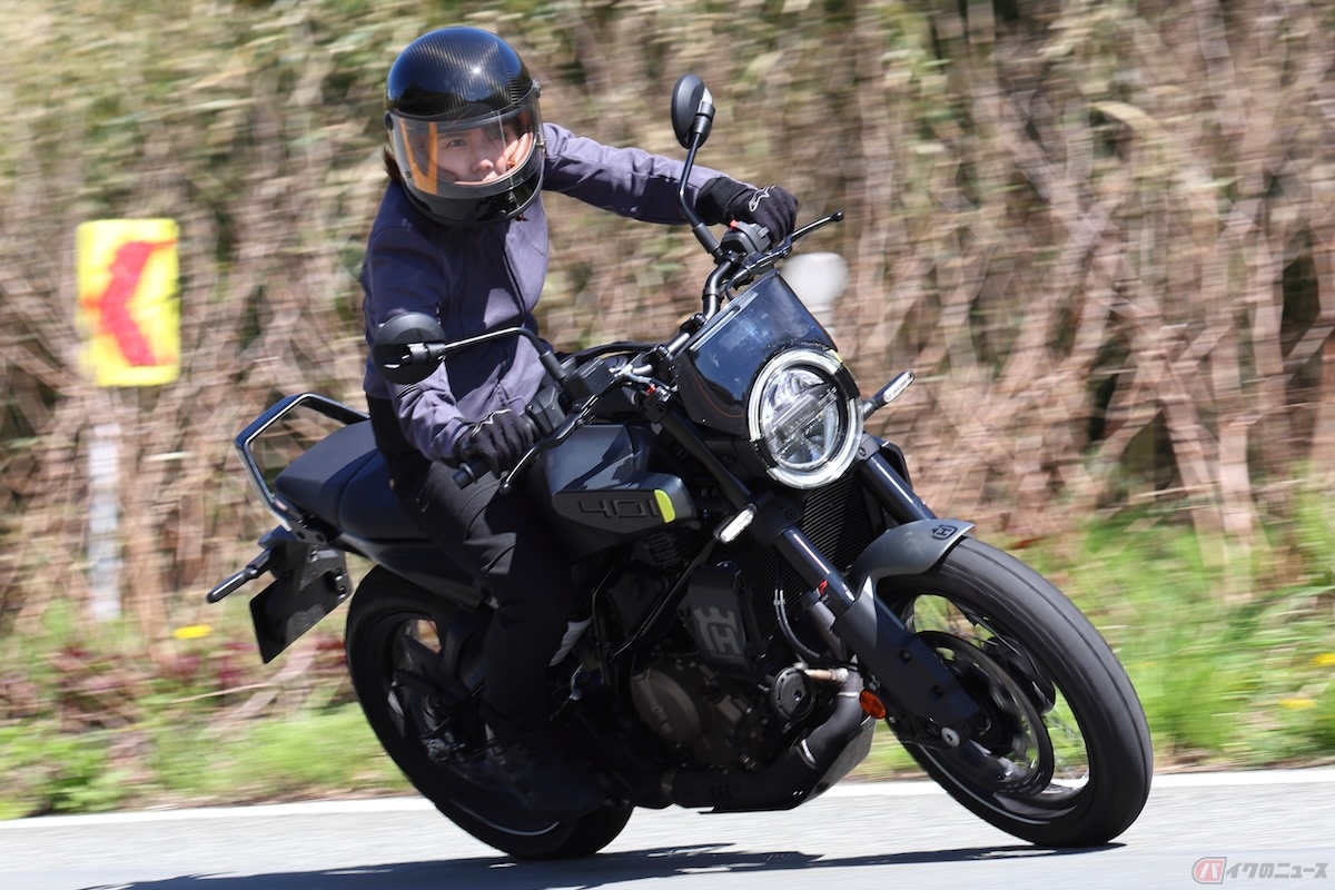 伸びやかな加速感とバイクからの振動が心地よい！
