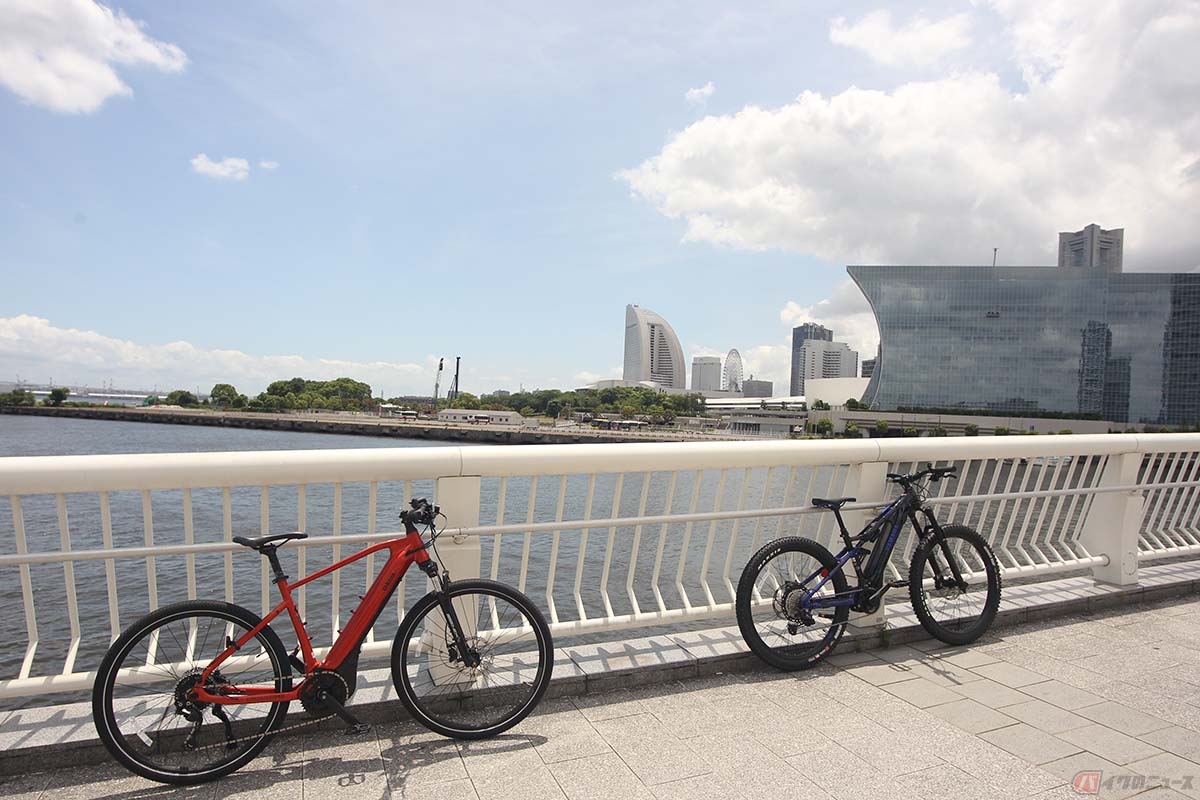 関東地域初となるヤマハのショールームとなるYamaha E-Ride Baseが行う横浜ガイドツアーの様子