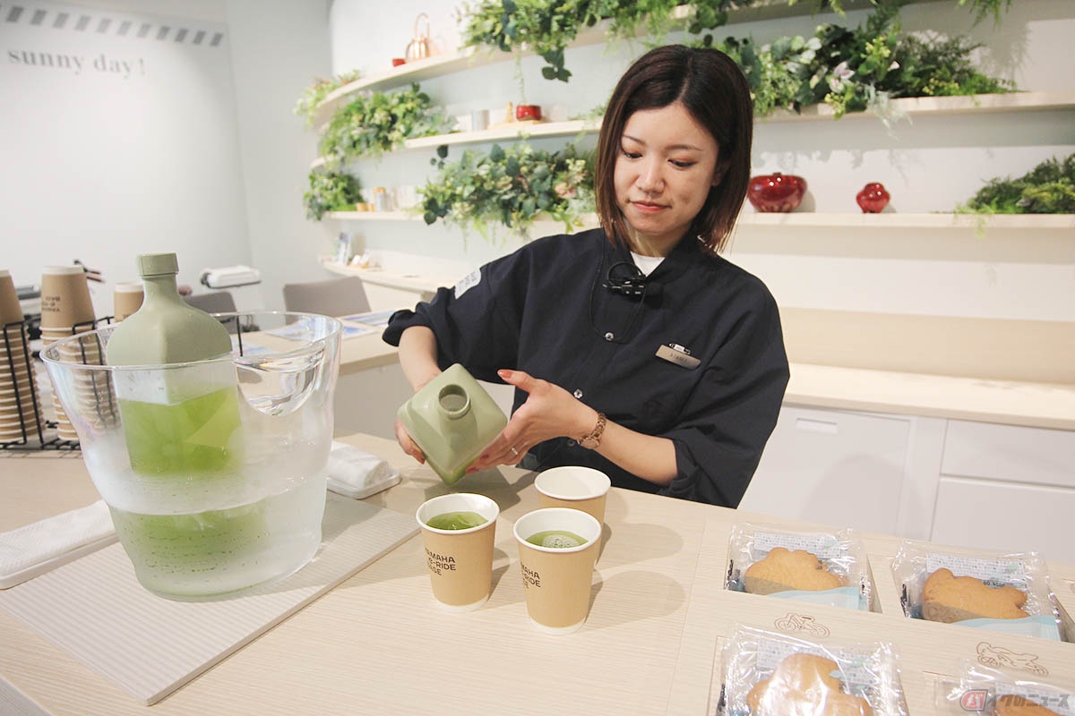 Yamaha E-Ride Baseでいただける静岡県森町のお茶。夏日ということもあり水出しのおいしいお茶が提供されました
