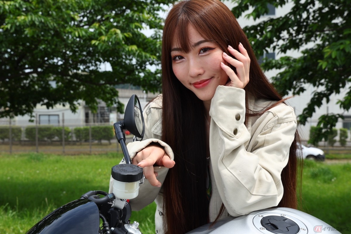 ブレーキフルードは消耗品であり、バイクの使用頻度に関わらず2年に一度に交換することが推奨されている