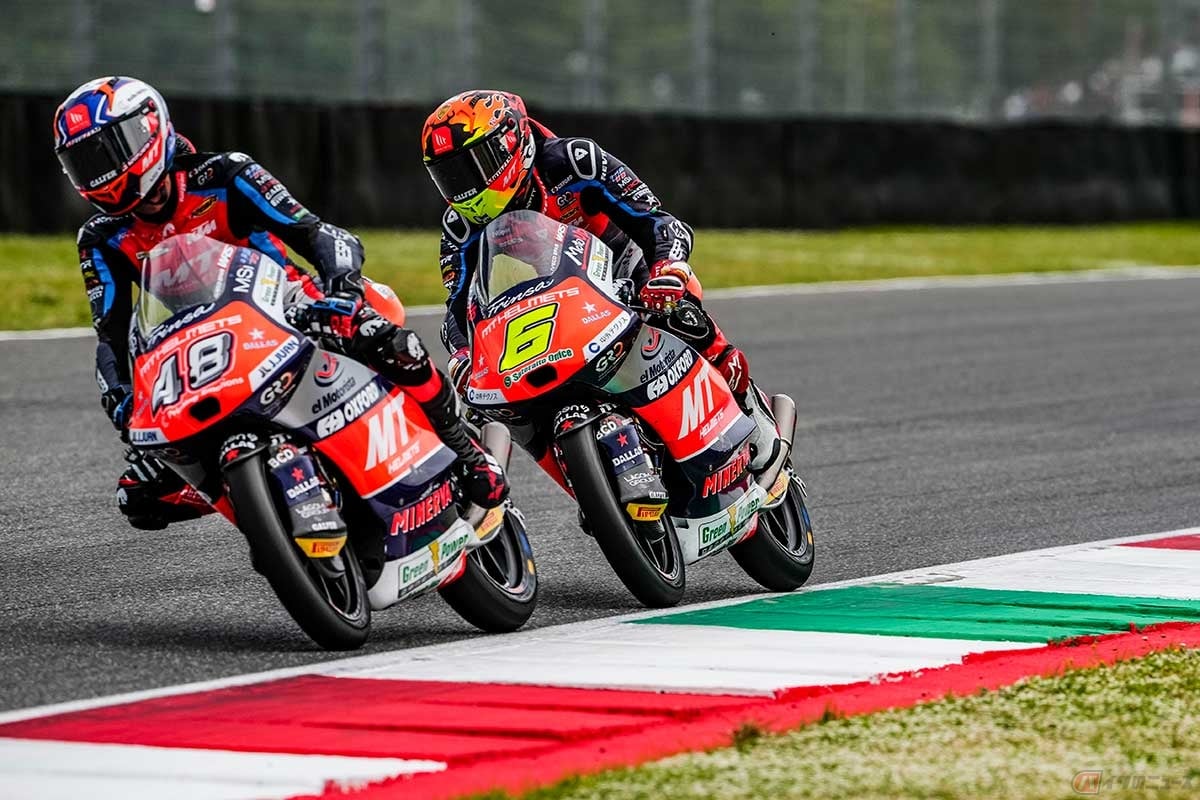 最終ラップはチームメイトでの3位争いとなった山中選手(#6/KTM)