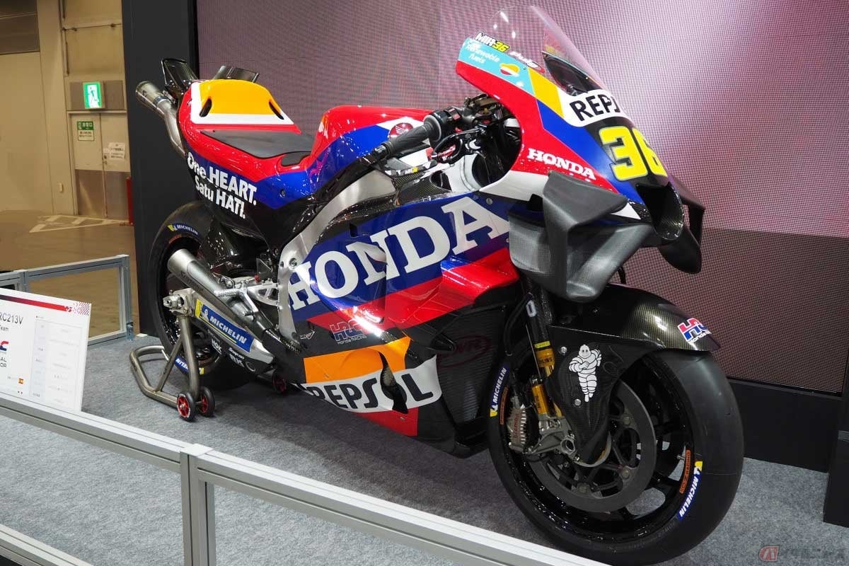 トップカテゴリーのレーシングマシンは、マグネシウム鍛造ホイールが主流。写真はホンダのMotoGPマシン「RC213V」