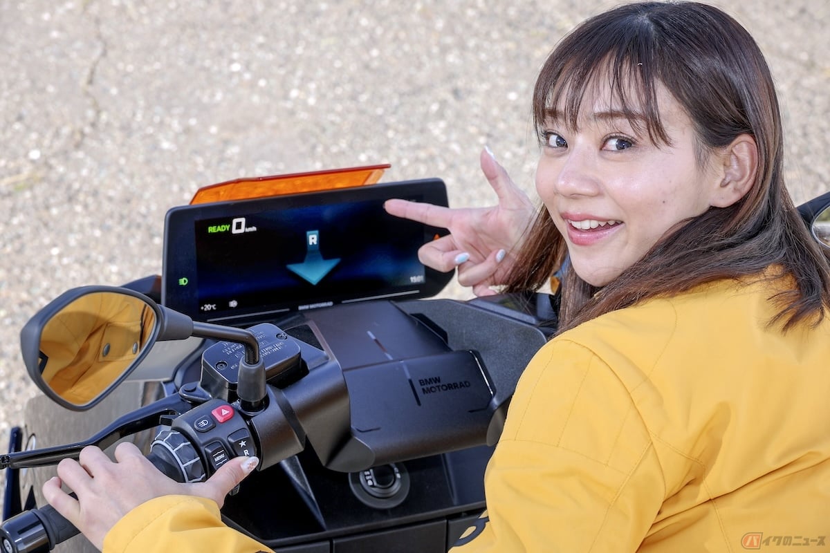 メーターは、大きめのフルHD解像度10.25インチTFT液晶ディスプレイを採用