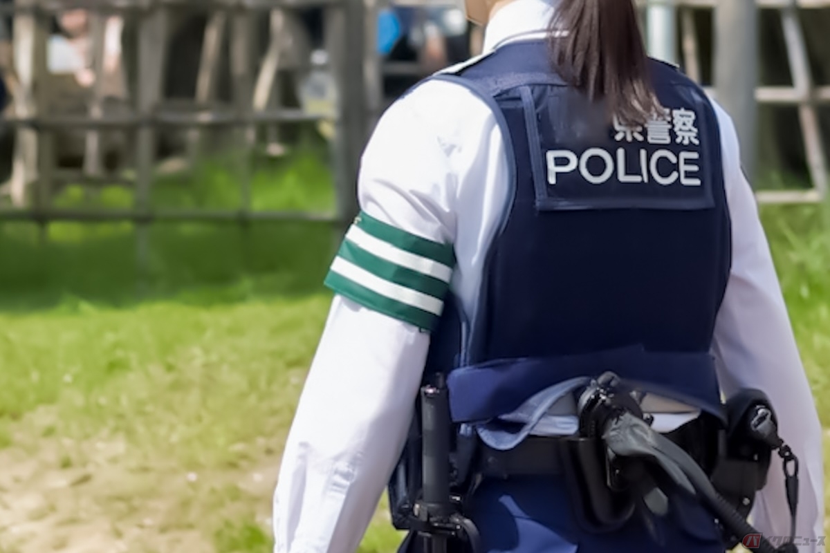 私人逮捕が認められているのは現行犯逮捕のみで、通常逮捕と緊急逮捕をおこなうことができるのは、警察官や検察官などの捜査機関だけ