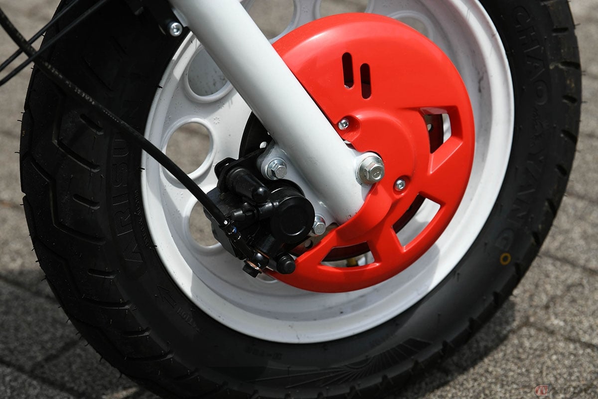 FELO「FW-03」。フロントブレーキは油圧式ディスク