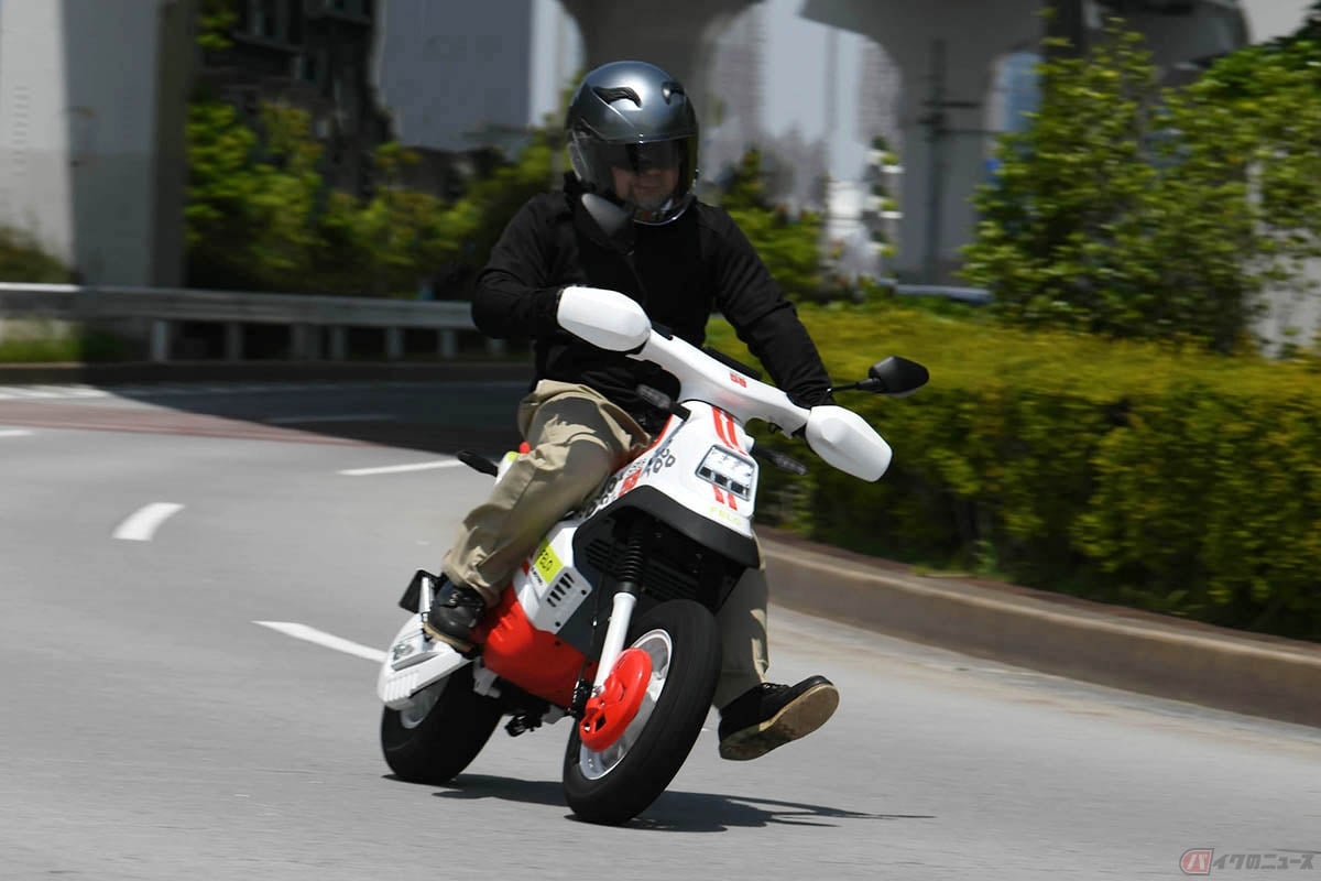 FELO「FW-03」に乗る筆者(佐賀山敏行)