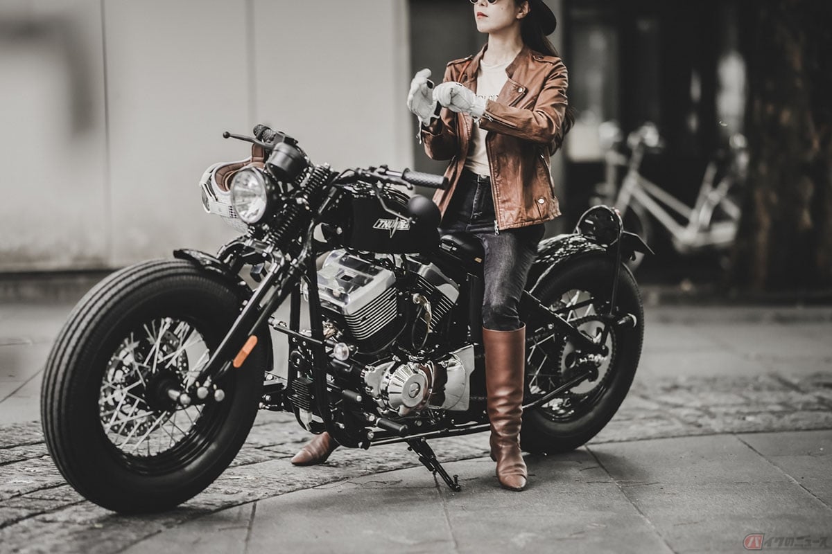 リアサスを備えたTHUNDER MOTORCYCLESの新型モデル「SoftailThunder250(ソフテイル・サンダー250)」。ハードテイルモデル同様に優れた足つき性を実現しています