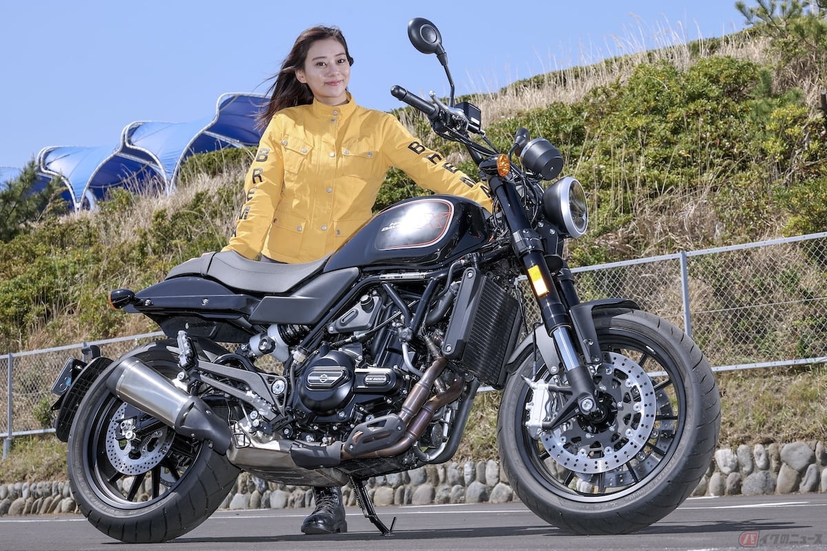 ハーレーダビッドソンの500cc水冷パラレルツインエンジンを搭載した「X500」に試乗します