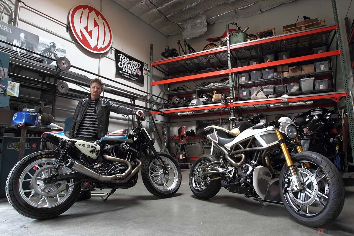 1974年に生まれ、5歳の時に走らせたスズキRM50でバイク乗りとしてのキャリアをスタートしたローランド・サンズ。1998年にはヤマハTZ250を駆りAMA250ccクラスで年間チャンピオンを獲得