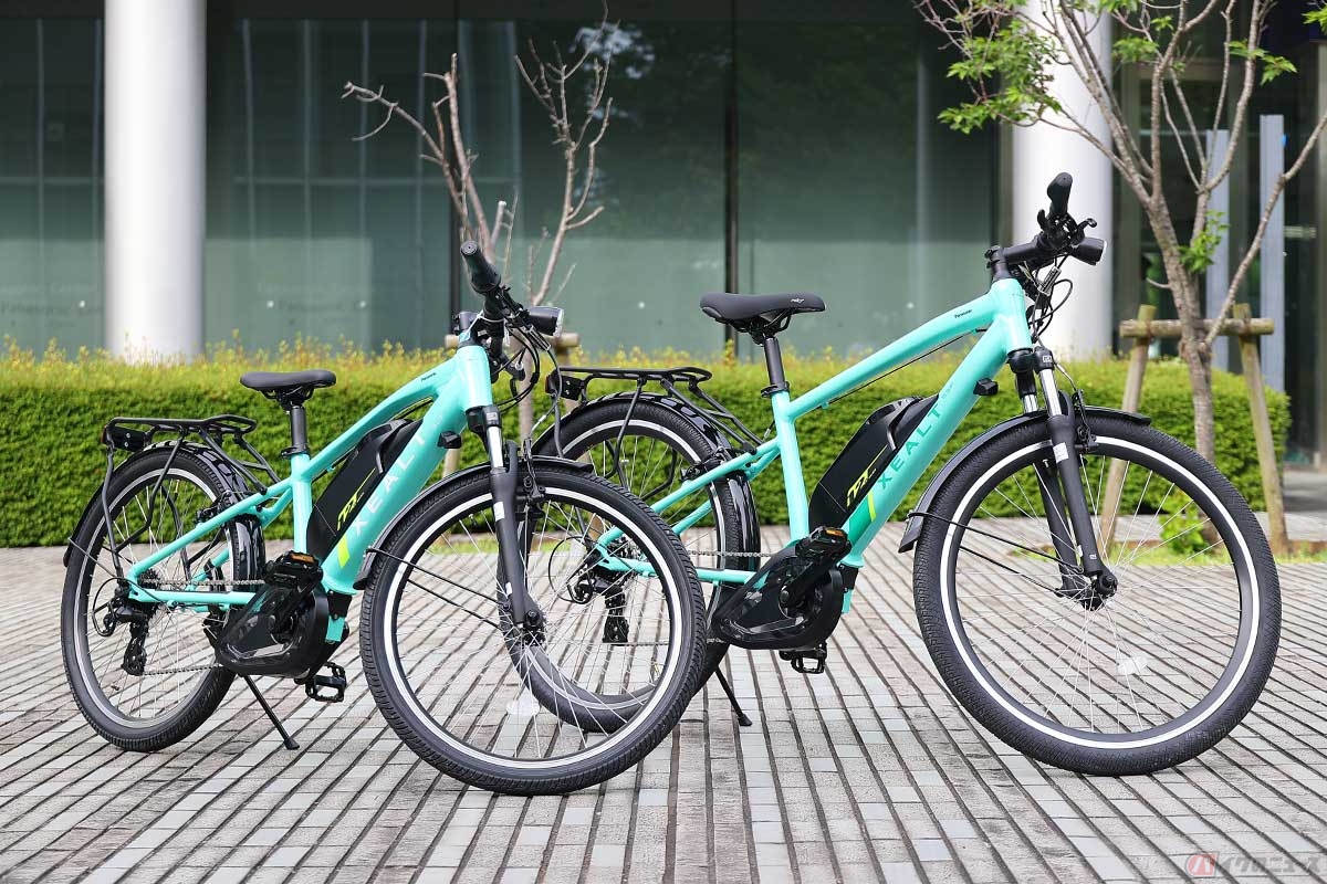 パナソニックの新商品「XEALT SJF」(左)と「XEALT S3F」(右)。カラーはいずれもジェイドパールグリーン