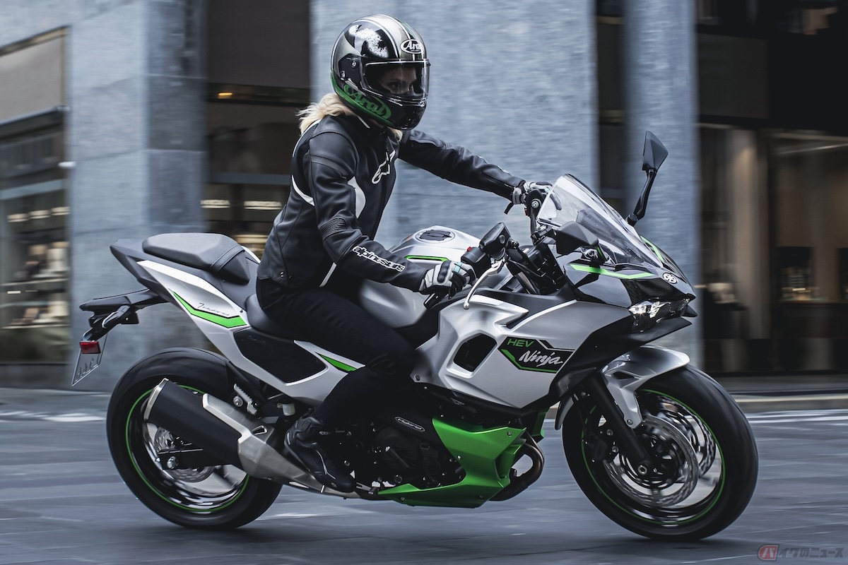 カワサキ「Ninja 7 Hybrid」は量産のバイクでは初となるストロングハイブリッドを採用