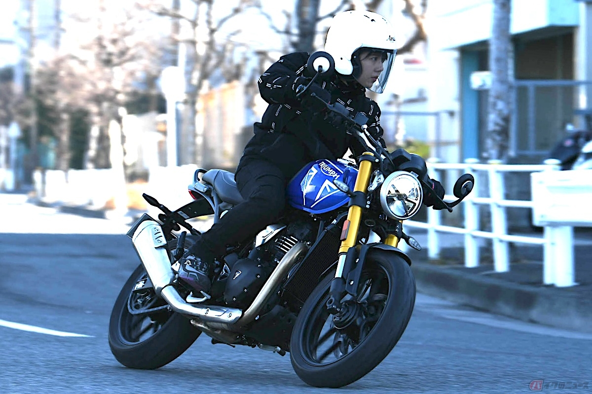 力まずにコーナリングでもスイスイっと操ることがでる『SPEED 400』