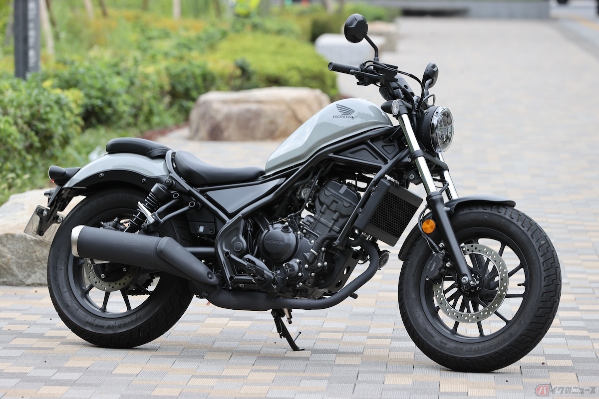 パーツが豊富でありカスタムもしやすいホンダ「レブル250」