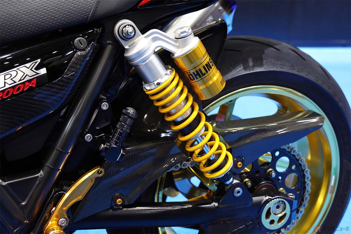 社外品を使用するのが不安な場合は「純正部品を使ってほしい」と依頼すれば、ショップやバイク用品店でも対応しくれる