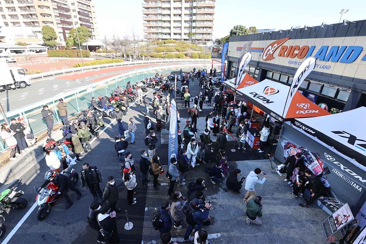 ディーラー、バイク用品店、バイクショップ、民間車検場の車検費用の目安は4万円から6万円
