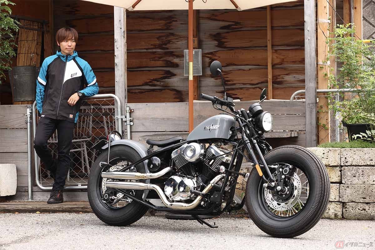 THUNDER MOTORCYCLES「HardTail Thunder250」とレーシングライダーの石塚健選手