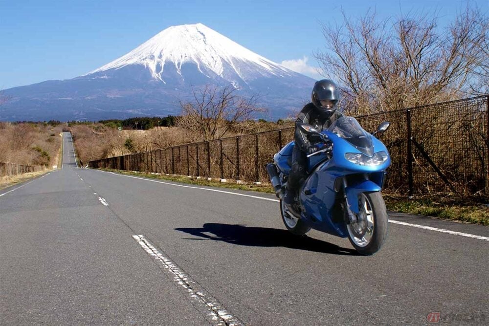 バイクの運転中に必要な栄養素は糖質