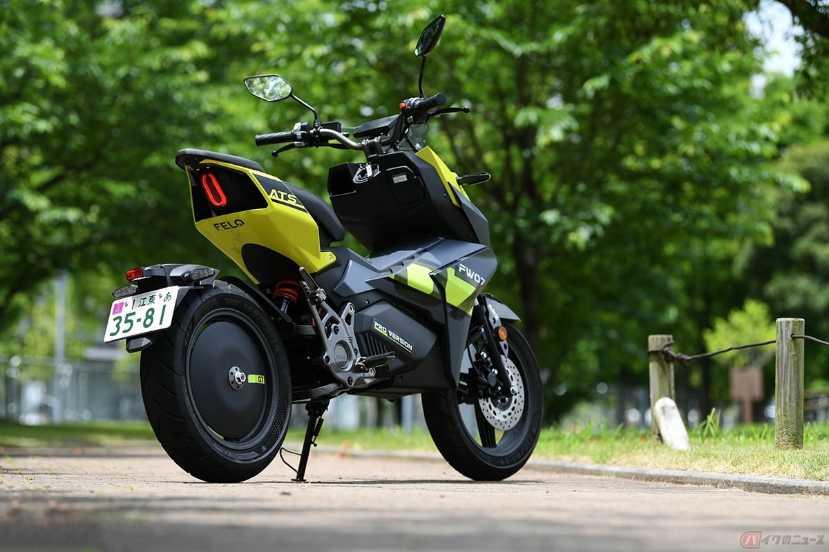 新時代を思わせるデザインと性能!! 電動スポーツスクーターFELO「FW07