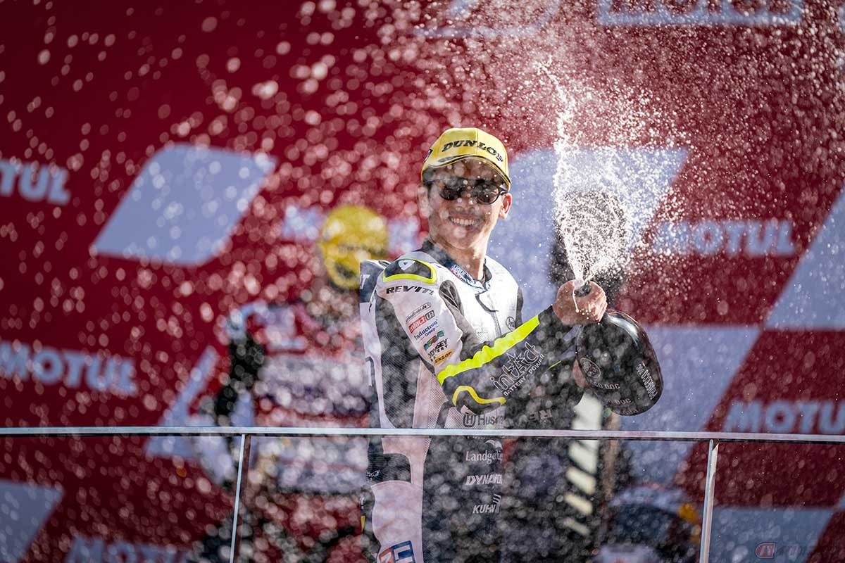 2023年最終戦バレンシアGPで飾った優勝。Moto3クラスでの最後の勝利だった
