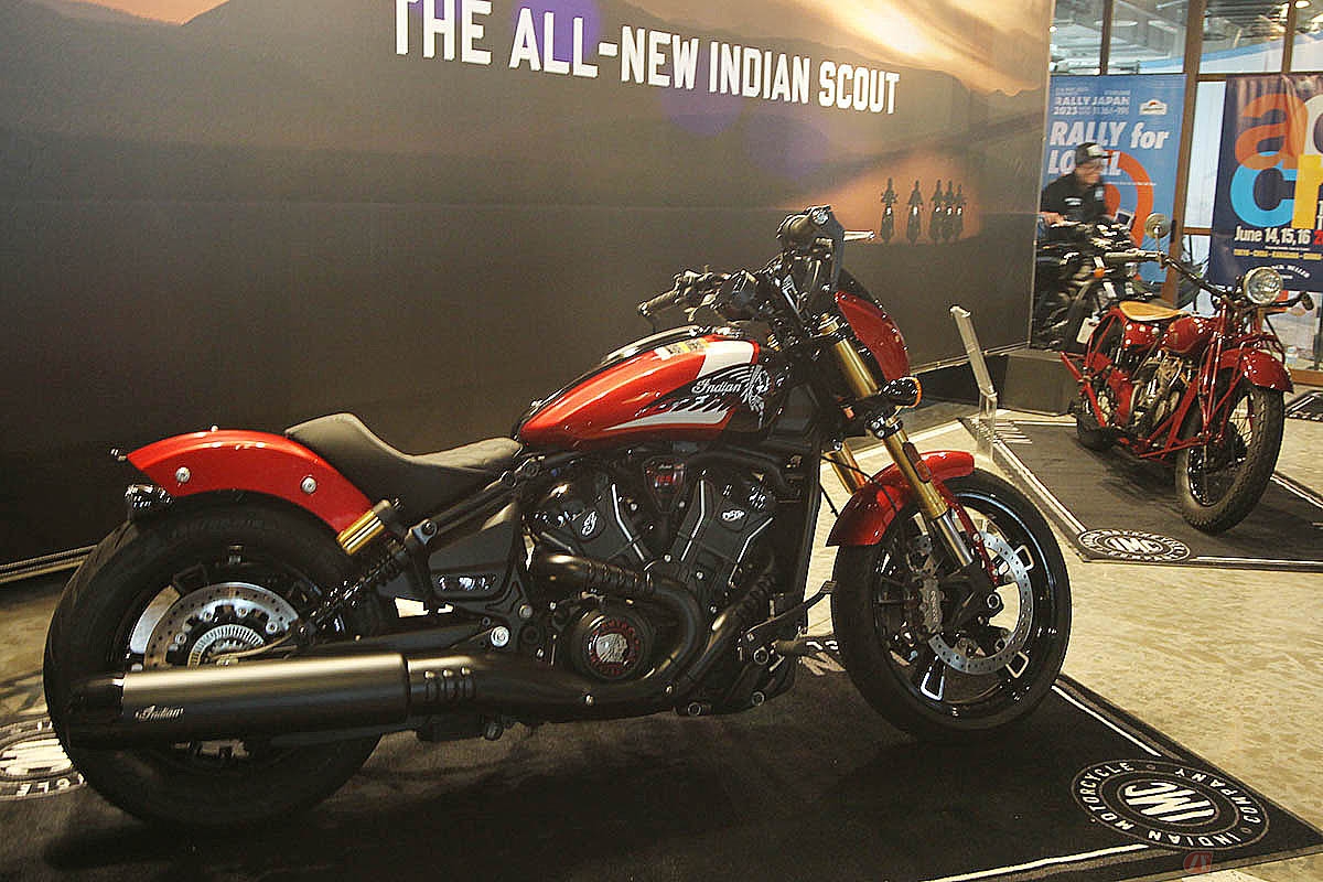 インディアンモーターサイクル「Scout 101」新旧モデル