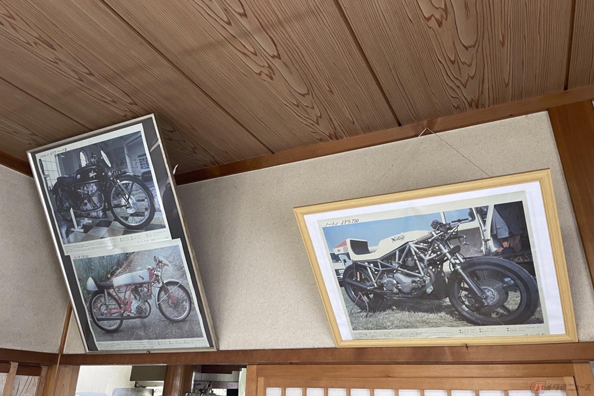 店内にはクラシックバイクの写真も