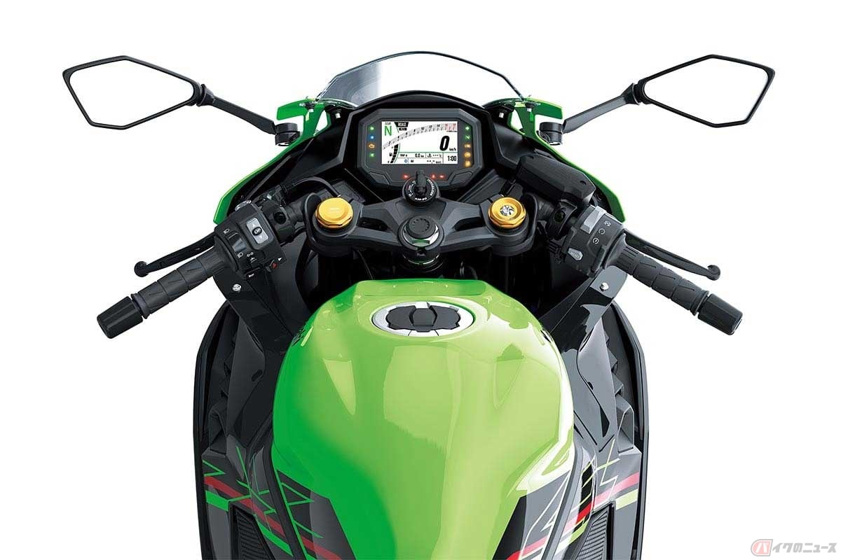 低く構えたセパレートハンドル。画像はカワサキ「Ninja ZX-4RR」