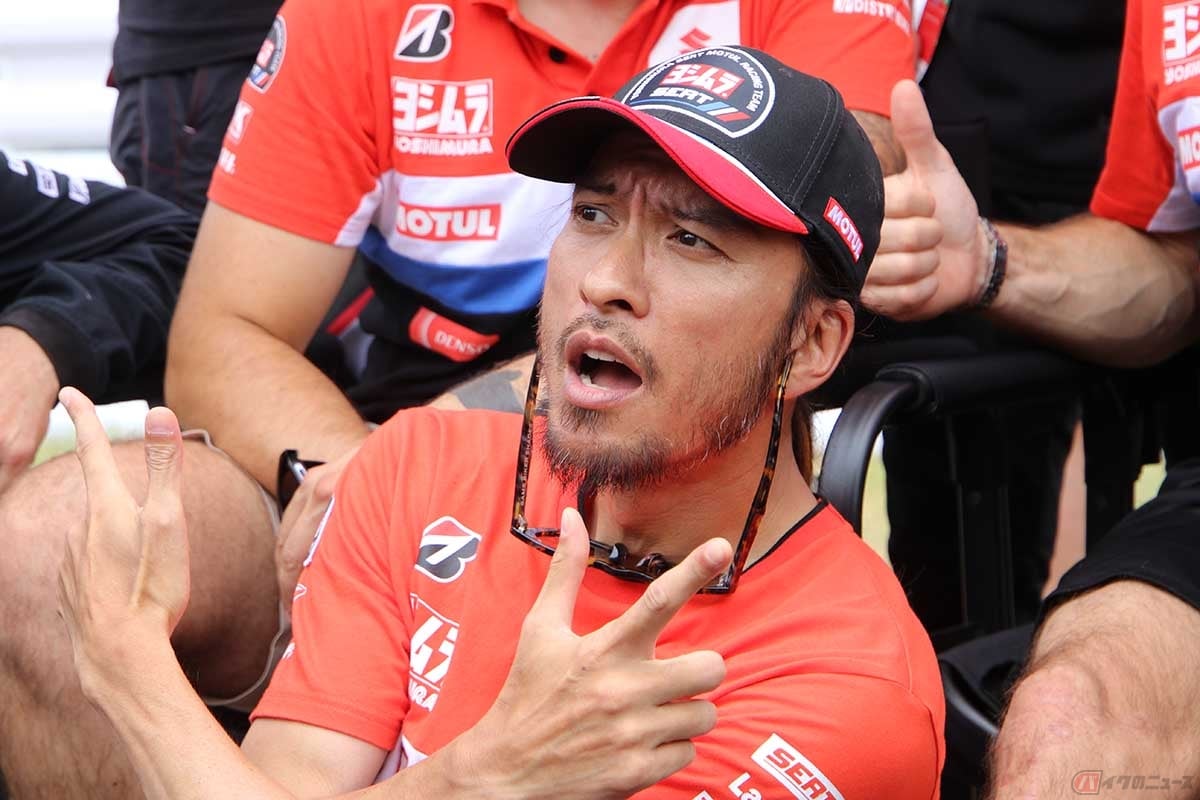 「2023FIM世界耐久選手権”コカ・コーラ”鈴鹿8時間耐久ロードレース第44回大会」に訪れた長瀬智也さん