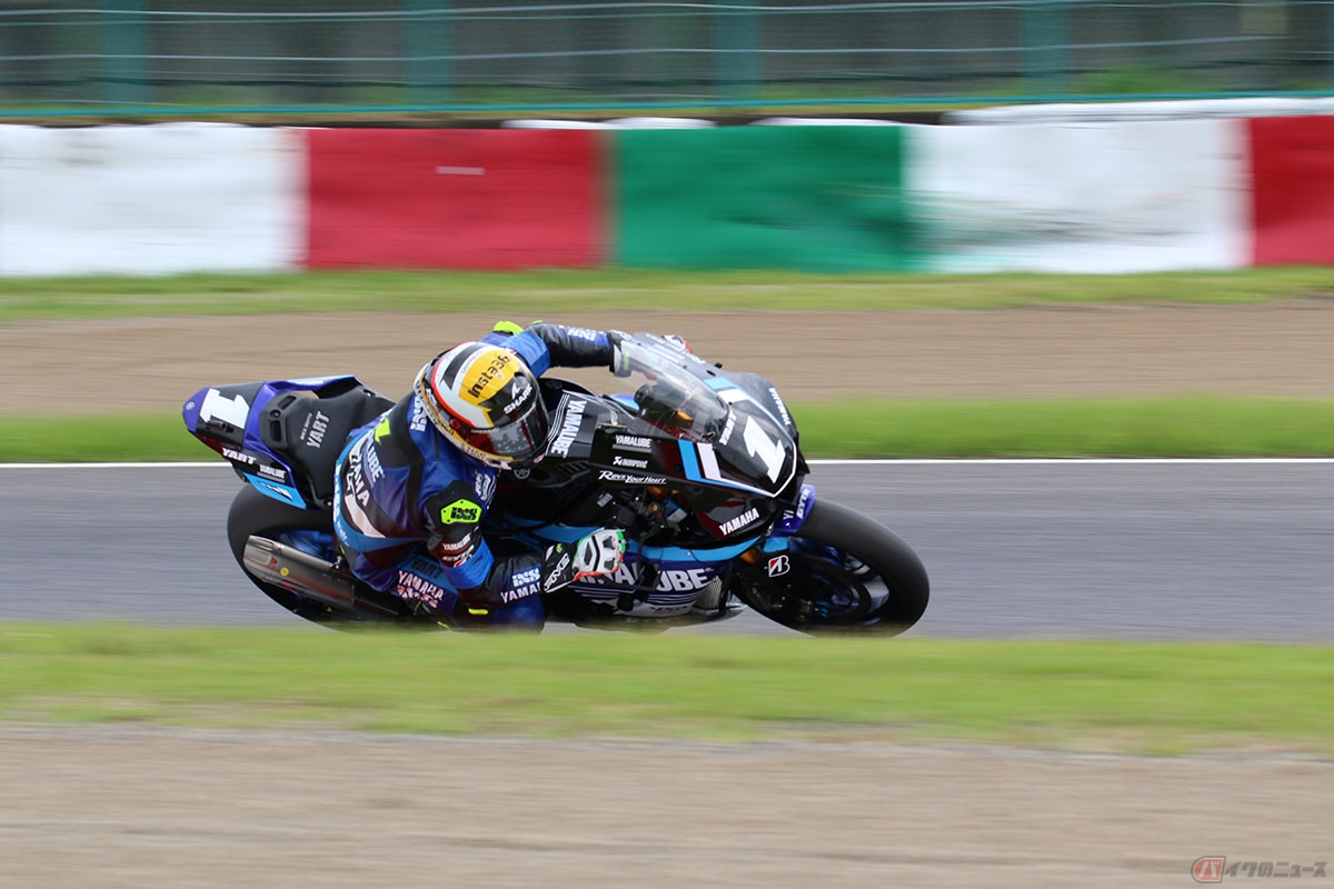 鈴鹿8耐に参戦するYART YAMAHA