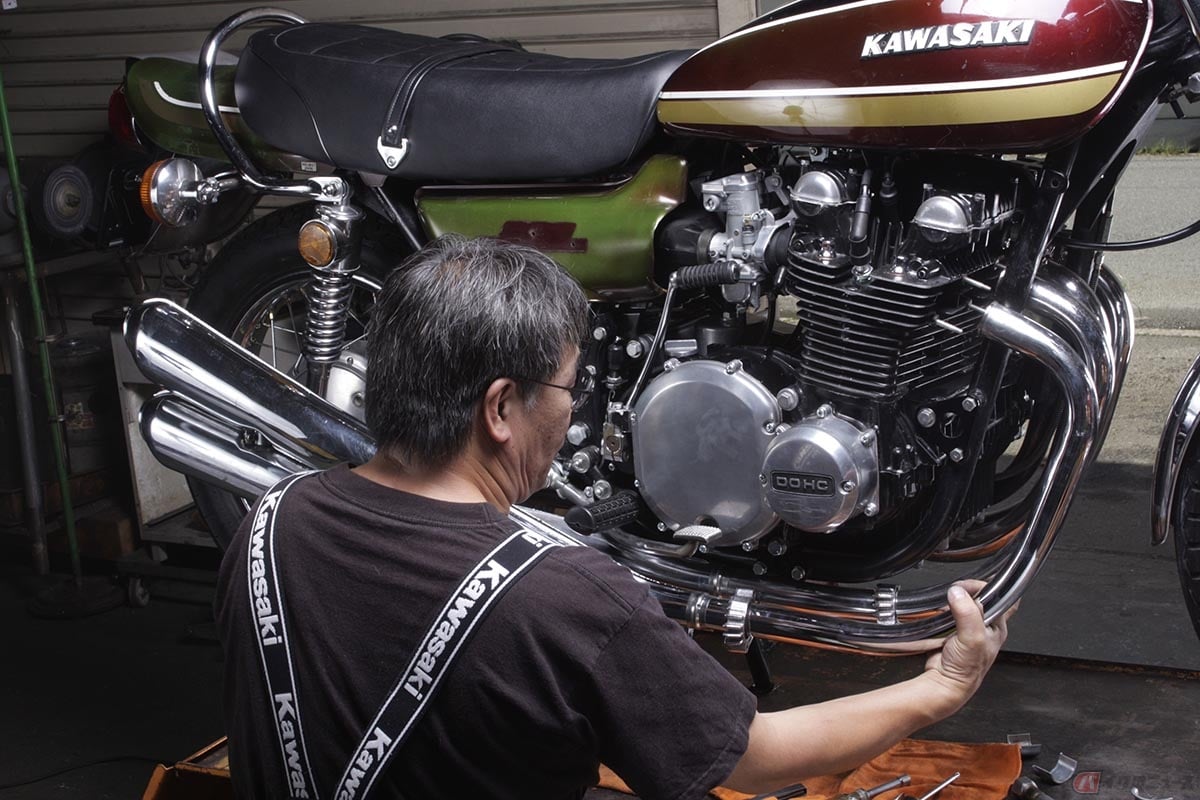 カワサキ「Z2」マフラーから白煙の原因を排気ポートから診断！ 〜日本