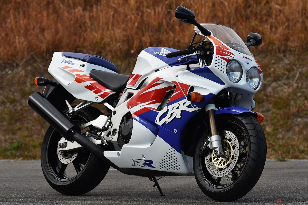 ホンダのスーパースポーツ「CBR900RR FireBlade」