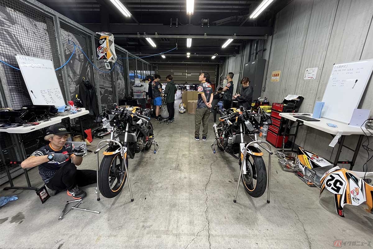 もてぎ7時間耐久ロードレース通称「もて耐」に参戦したチームエトワールのピット