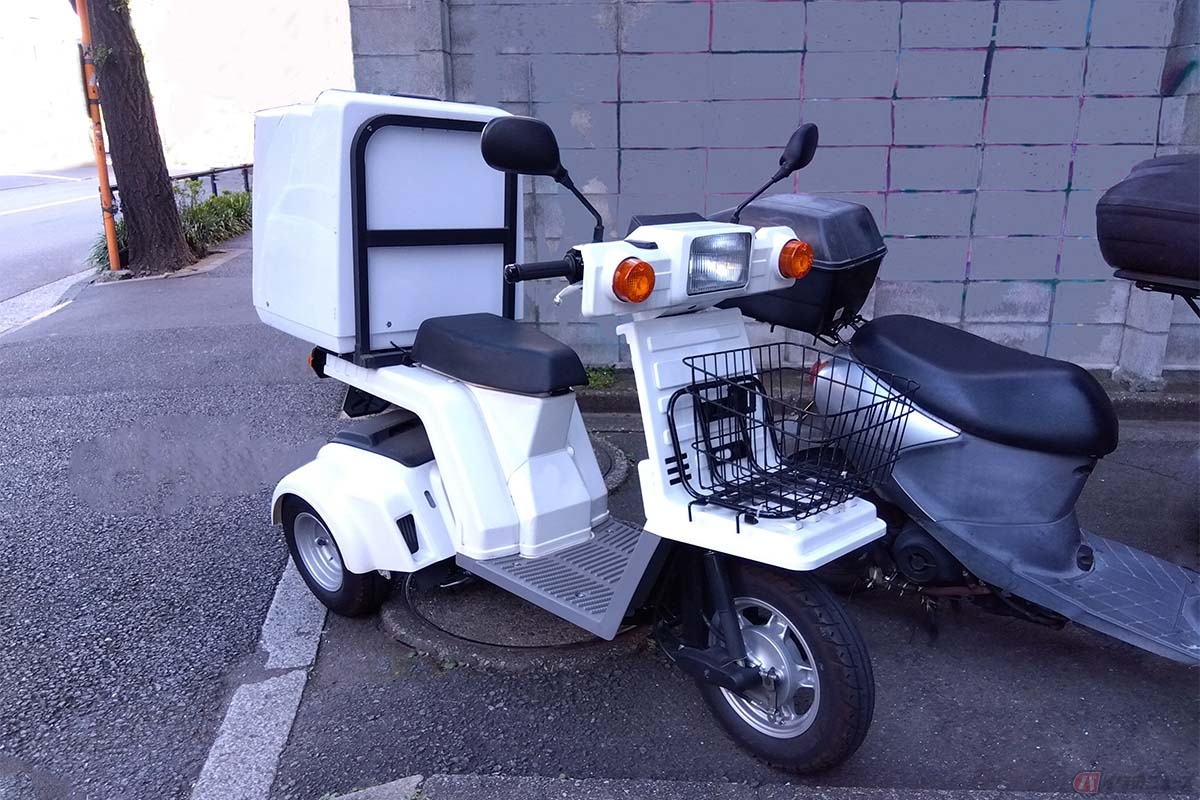 一部の原付は、ちょっとした改造をすることでミニカーとして登録することができる