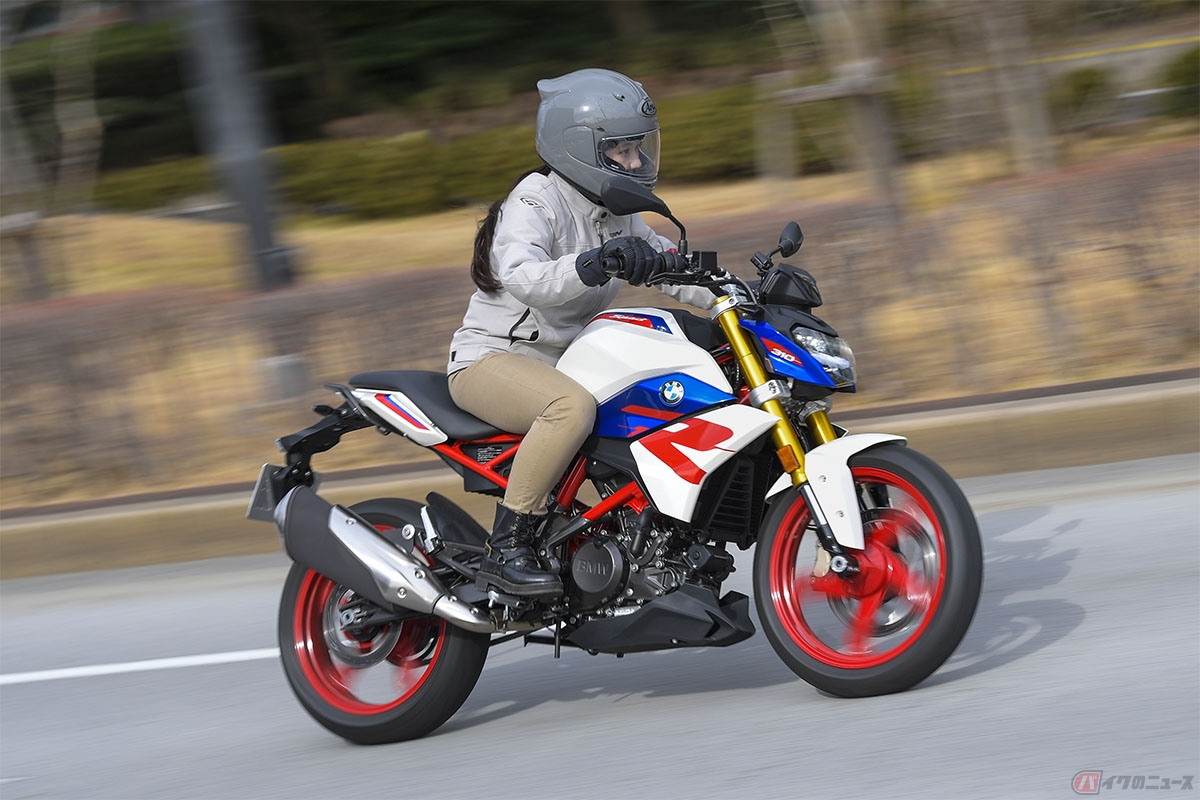 バイクで事故を起こした際の身体へのダメージが大きくなる理由には、バイクにはライダーを守るボディがなく常に体をむき出しの状態で走行することが挙げられる