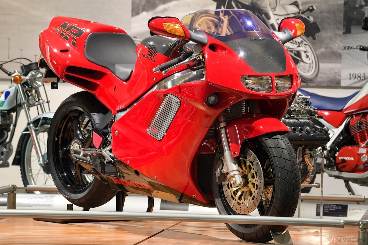 ホンダのロードスポーツバイク「NR」