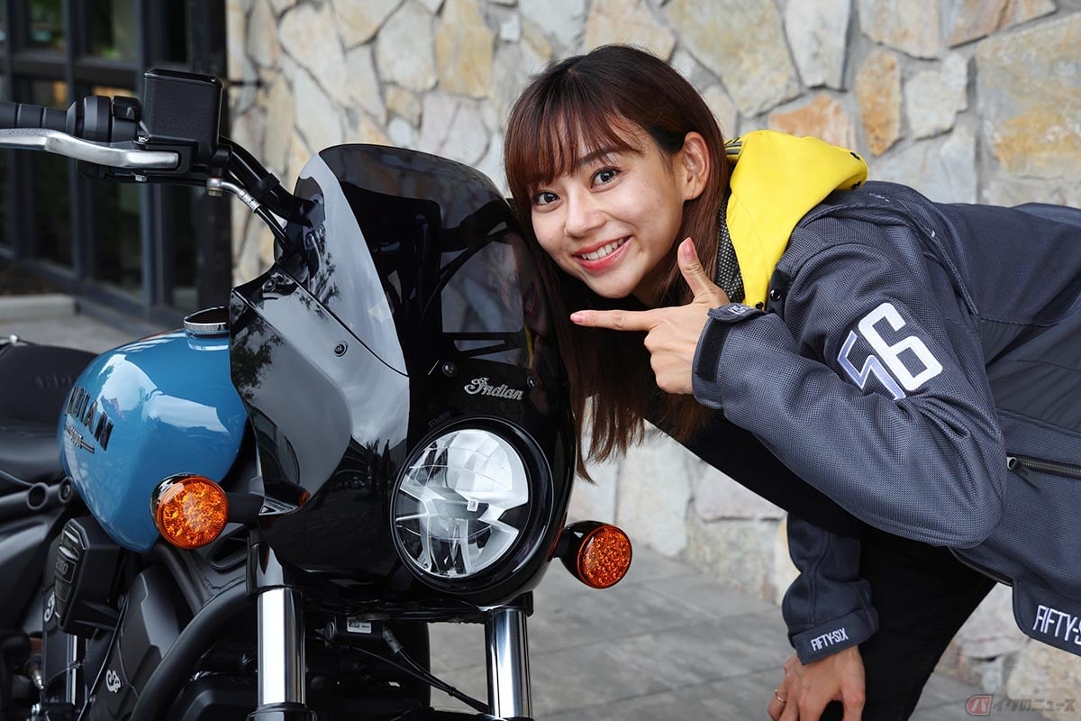 インディアンモーターサイクル「スポーツスカウト・リミテッド」。スタイリッシュなクォーターフェアリングも標準装備されています